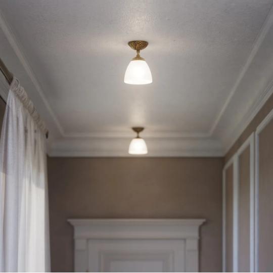 diszes barokk rez mennyezeti lampa uvegburas folyoso mediterran polgari szecesszios vilagitas lakas eloszoba alacsony belmagassag meret.jpg